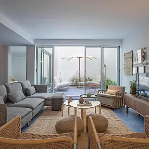 Piso Azul Premium In Bairro Alto By Lovelystay Lisbona